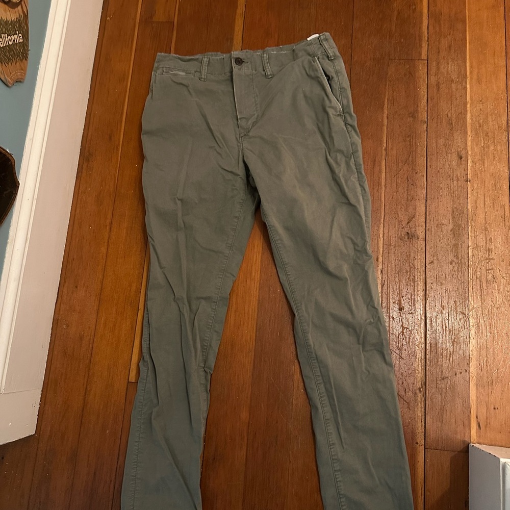 American Eagle Outfitters Green Chinos Durable Cotton Blend
